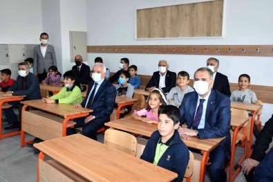 Adiyaman'da 24 Derslikli Okulun Açilisi Yapildi