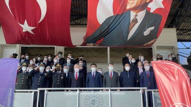 Çaycuma'da Cumhuriyet Bayrami Coskuyla Kutlandi