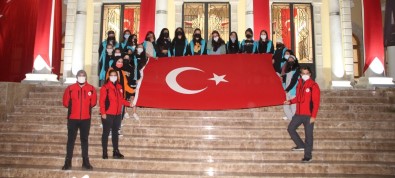 Izmirli 20 Ögrenci Osmanli Baskentlerini Gezecek