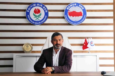 Uçak'tan Cumhuriyet Bayrami Mesaji
