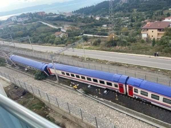 Kocaeli'de tren kazası!