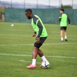 Bursaspor'da Kocaeli Kampi Devam Ediyor