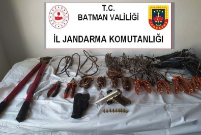 Batman'da Kablo Hirsizi Tabancayla Yakalandi