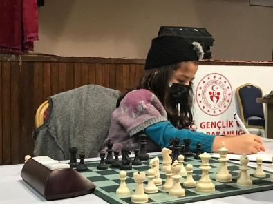 Elazig'da '29 Ekim Cumhuriyet Bayrami Satranç Turnuvasi' Düzenlendi
