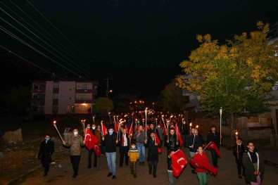 Tufanbeyli'de 29 Ekim Coskusu