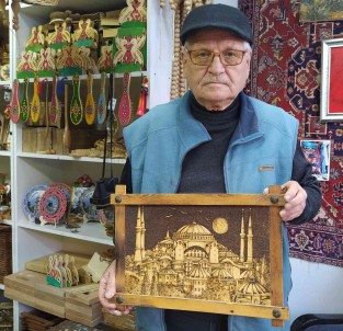 Ayasofya'yi Sanata Dönüstürdü