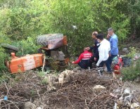 Devrilen Traktörün Altinda Kalan Sürücü Hayatini Kaybetti