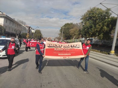 Konya'da Kizilay Haftasi Kutlaniyor