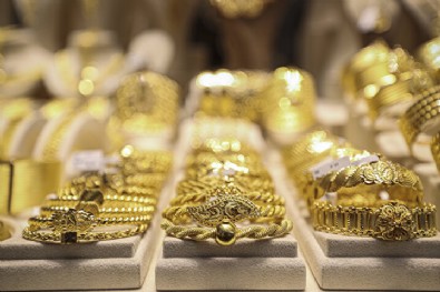 Kuyumcularda yeni dönem: Dükkanların raflarını süsleyen sahte altınlar yasaklanıyor