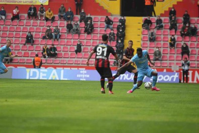 Süper Lig Açiklamasi Kayserispor Açiklamasi 0 - Fatih Karagümrük Açiklamasi 1 (Ilk Yari)