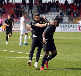 TFF 1. Lig Açiklamasi Ümraniyespor Açiklamasi 2 - Tuzlaspor Açiklamasi 1