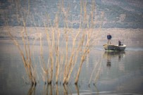 Traktörün Yerini Balikçi Tekneleri Aldi