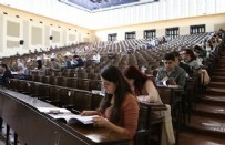 81 ile gönderildi! MEB sınava girecek öğretmenler için şartları belirledi
