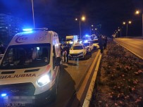 Baskent'te  Zincirleme Kazada 4, Kaza Sonrasi Çikan Kavgada 3 Kisi Yaralandi