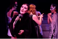 Sivas Devlet Tiyatrosu Perdesini Açiliyor