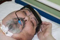 17 Yildir 'Yatan Adam'in Hayati Gözlük Mouse Ile Degisti