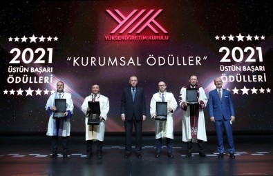 TURKOVAC'i Gelistiren ERÜ'ye Cumhurbaskani Erdogan'dan Ödül