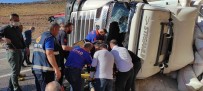 Siirt'te Saman Yüklü Tir Devrildi Açiklamasi 2 Yarali