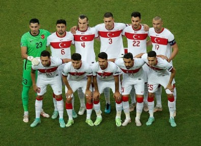 Türkiye Norveç maçında ilk 11 belli oldu!