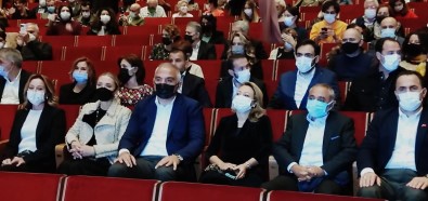 Bakan Ersoy Açiklamasi Bugüne Kadar Çaldiklari En Iyi Konser Salonu Olduklarini Söylediler