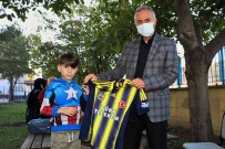 Trabzonsporlu Baskandan, Fenerbahçeli Mehmet Can'a 'Forma' Hediyesi