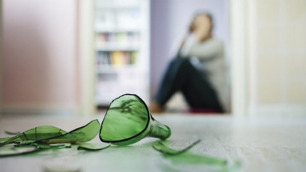 Alkol Bağımlılığı Neden Olur? Alkol Bağımlılığı Tedavisi