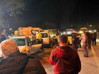 Arnavutköy'de 3 Araç Birbirine Girdi Açiklamasi 4 Yarali