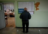 Bulgaristan'da Degisime Devam Partisi Parlamento Seçimlerini Az Farkla Önde Götürüyor