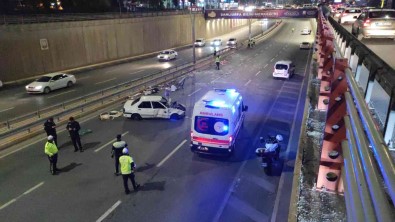 Sanliurfa'da Kontrolden Çikan Otomobil Hurdaya Döndü Açiklamasi 2 Yarali