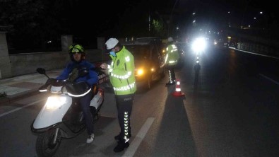 Alkollü Sürücüler Gece Denetlemesine Takildi