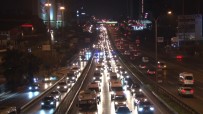Istanbul'da Haftanin Ilk Is Gününde Trafik Yüzde 45'I Gördü