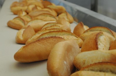 Antalya'da Ekmek Fiyatlarina 50 Kurus Zam