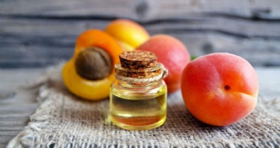 Kayısı Yağı Faydaları Nelerdir? Kayısı Yağı Nasıl Kullanılır?