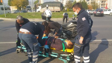 Söke'de Otomobil Yayalara Çarpti; Açiklamasi 2 Yarali