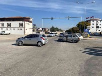 Elazig'da Trafik Kazasi Açiklamasi 2 Yarali
