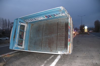 Van'da Trafik Kazasi Açiklamasi 7 Yarali