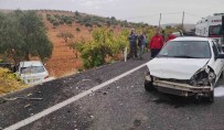 Sanliurfa'da Otomobiller Çarpisti Açiklamasi 1 Yarali