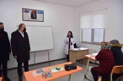 Avcilar'da Kadin Sosyal Yasam Merkezi Ve Firüzköy Çocuk Evi Hizmete Açildi