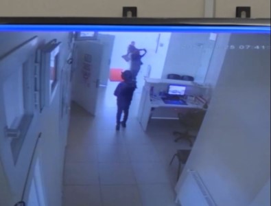 Diyarbakir'da Doktora Saldiri Aninin Ilk Görüntüleri Ortaya Çikti