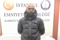 Kadiköy Metrosunda Kadina Biçak Çeken Sahis Suç Makinesi Çikti