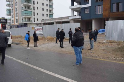 Kavgayi Ayiran Isçi Pompali Tüfekle Vuruldu