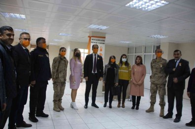 Varto'da 'Kadina Yönelik Siddetle Mücadele' Toplantisi
