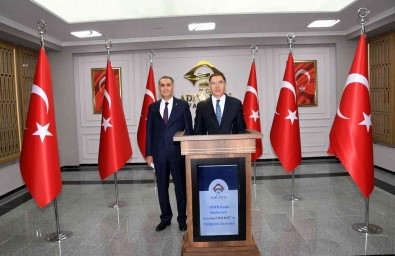 TBMM Kamu Basdenetçisi Seref Malkoç Adiyaman'da