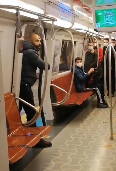 Emrah Yılmaz Kadıköy metrosunda dehşet saçmıştı! Babası tek tek anlattı: Alın götürün bunu!