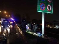 Izmir'de Kaza Sonrasi Hurdaya Dönen Aracin Sürücüsü Hayatini Kaybetti