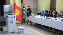 Kirgizistan'da Parlamento Seçimlerine Katilim Orani Yüzde 33'De Kaldi