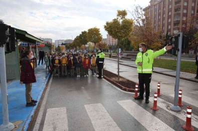 Trafik Egitim Parki'nda Egitimler Devam Ediyor