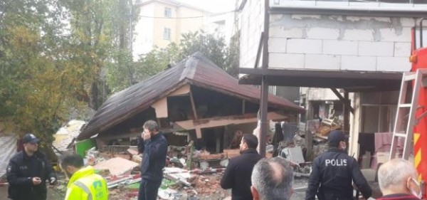 Pendik'teki binada patlama: 1 kişi yaralandı