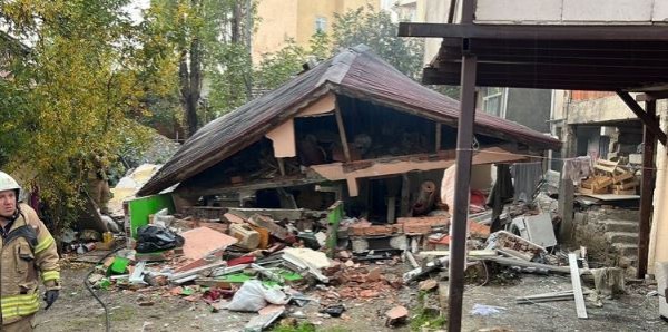 Pendik'teki binada patlama: 1 kişi yaralandı