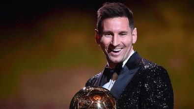 Ballon d'Or 2021 ödül gecesine damga vuran an! Messi'nin ismi açıklandığı an Lewandowski...